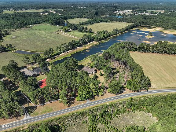 4th image of 3715 S River Rd