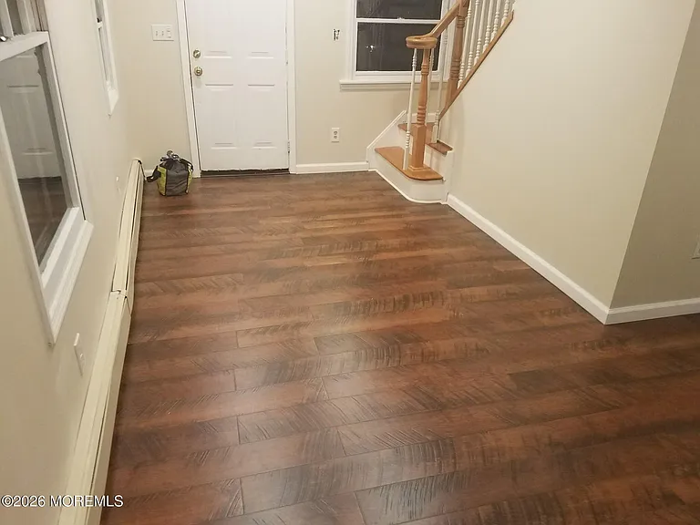 223 Riverside Dr — Photo 4