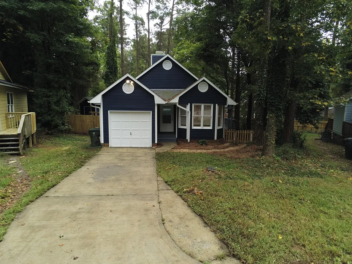 Building Photo - 104 Stonelake Ct