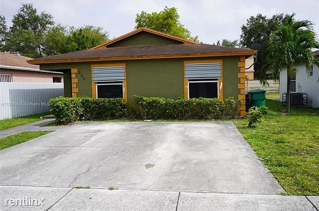 1st image of 204 NW 179th St