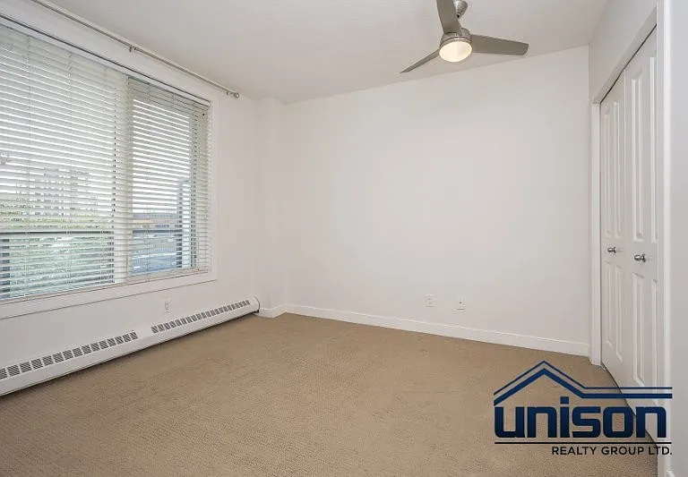 328 S 21st Ave SW #404 — Photo 13