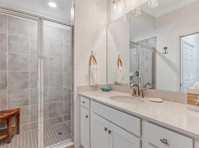17902 Gawthrop Dr #402 — Photo 25