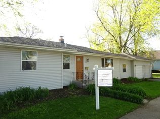 1106 Pearl St, Aurora, IL 60505