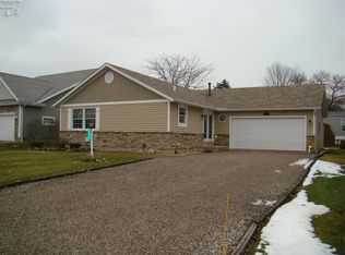2261 S Commodore Ct, Lakeside Marblehead, OH 43440