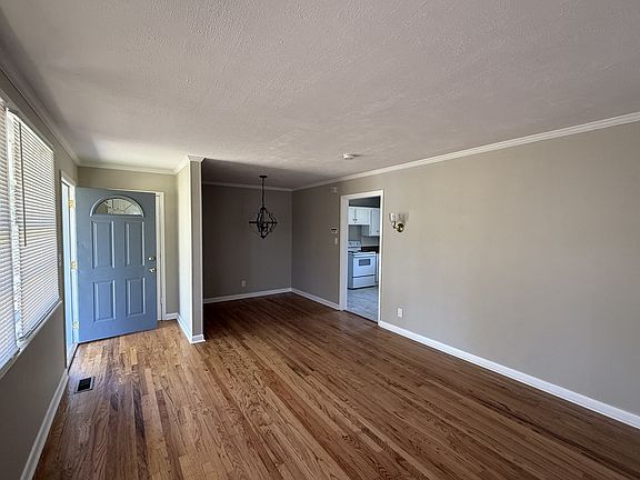5th image of 3606 Lakewood Rd NW