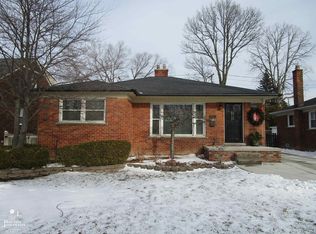 1536 Aline Dr, Grosse Pointe Woods, MI