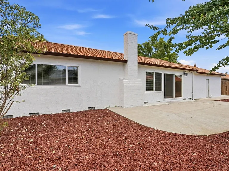 1857 Macduee Way — Photo 33
