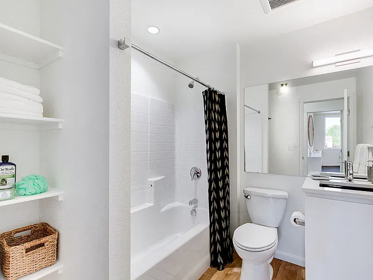 The Watercooler Apartments — Photo 13