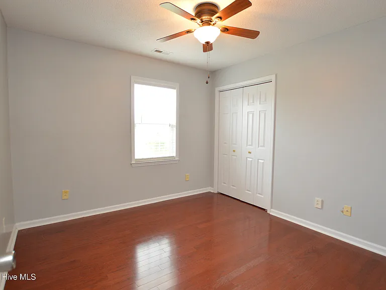 107 Esquire Dr — Photo 13