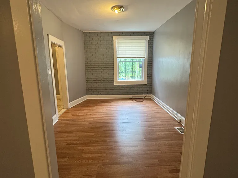 3125 Cliftmont Ave — Photo 4