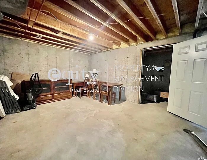11742 S Tatteredangel Cv — Photo 26