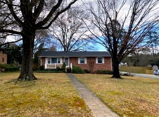237 Burkewood Dr, Winston Salem, NC 27104