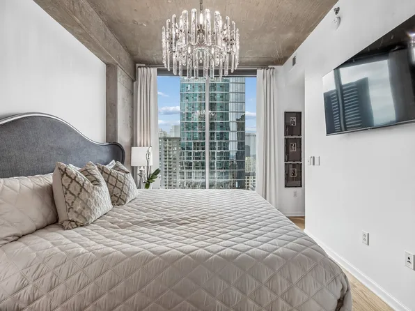 415 Church St APT 1604, Nashville, TN 37219