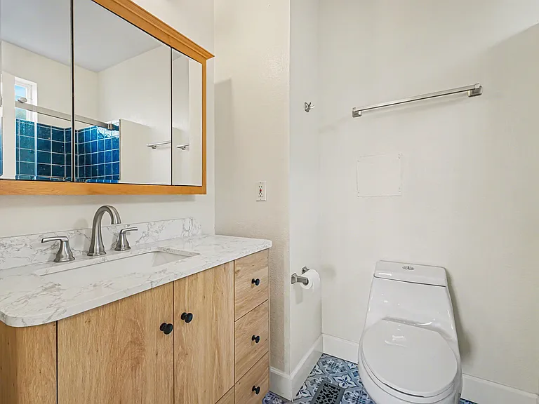 1058 Jasmine St — Photo 14