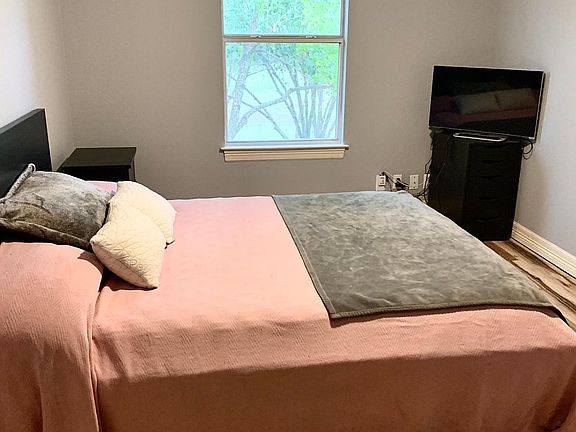 Bedroom #2 Queen Bed