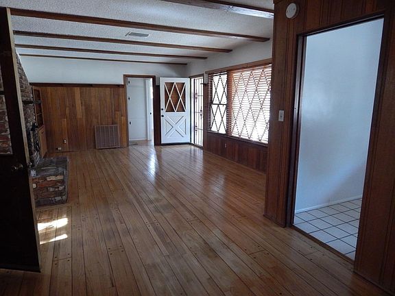 2nd image of 5152 Topanga Canyon Blvd