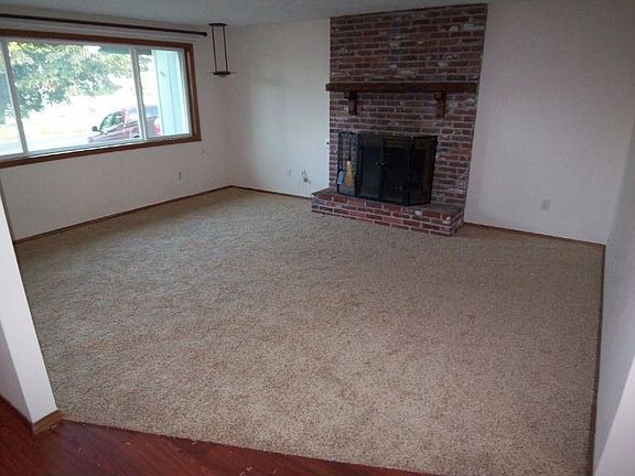 4th image of 9215 NE 103rd St
