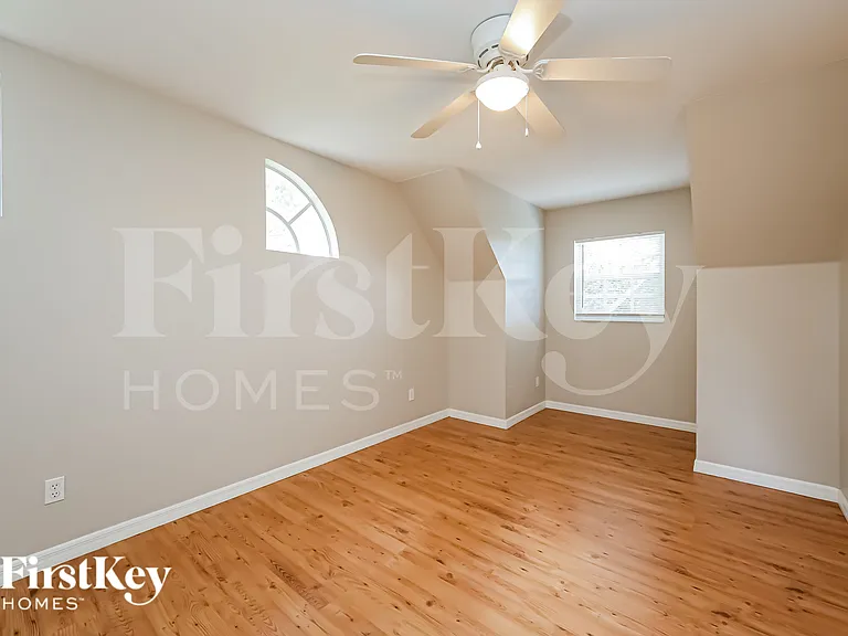 9264 Cypress Dr N — Photo 12