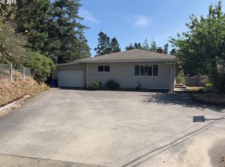 1600 Maxwell St, Coos Bay, OR 97420