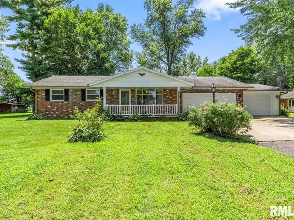 412 E Broadway St, Virginia, IL 62691