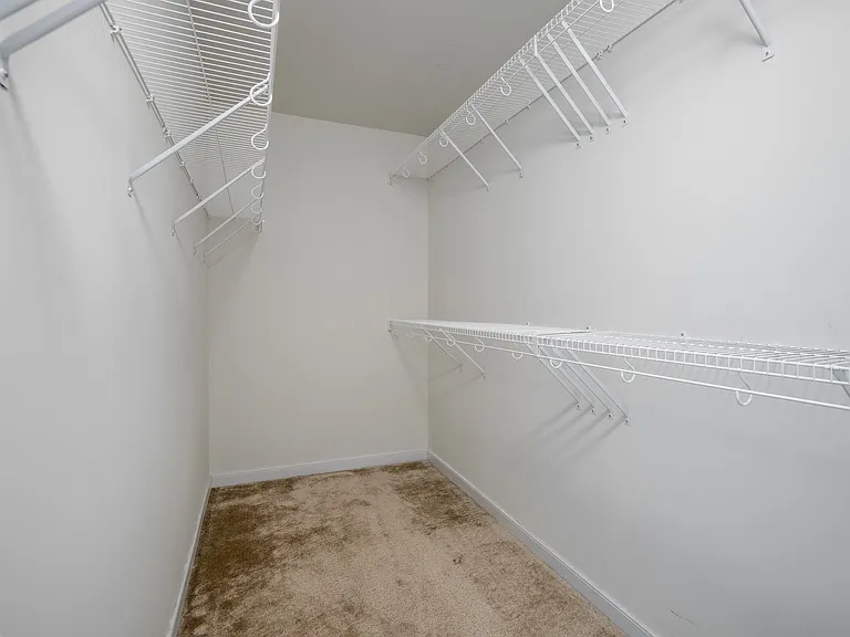 18352 Palisades Ct — Photo 38