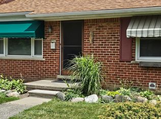 9920 Farmington Rd, Livonia, MI 48150