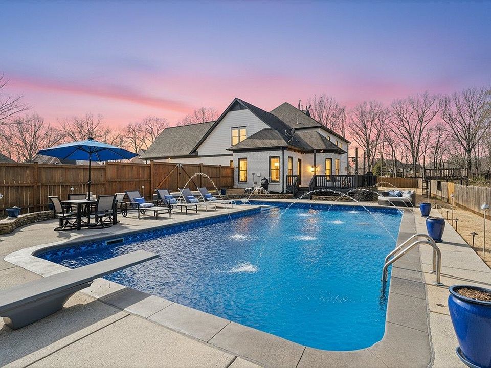 1st image of 1804 Lisson Cv