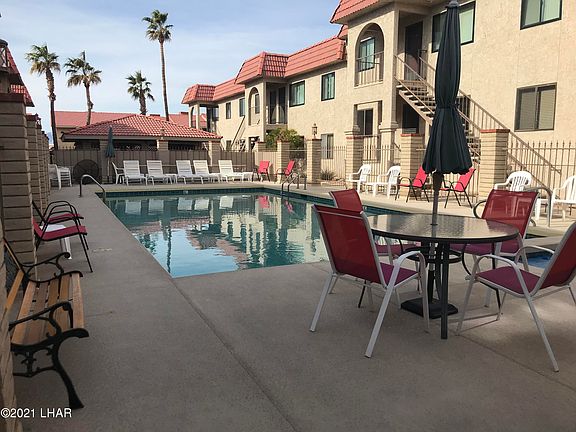 2nd image of 2085 Mesquite Ave Unit 9