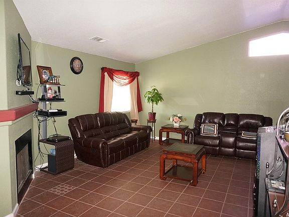 2nd image of 488 Winemaker St