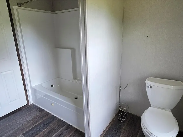 2571 Lee Turner Rd — Photo 13
