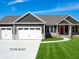 34215 Brookside Ln, North Ridgeville, OH