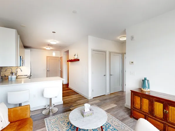 180 Telford St Unit 509, Brighton, MA 02135