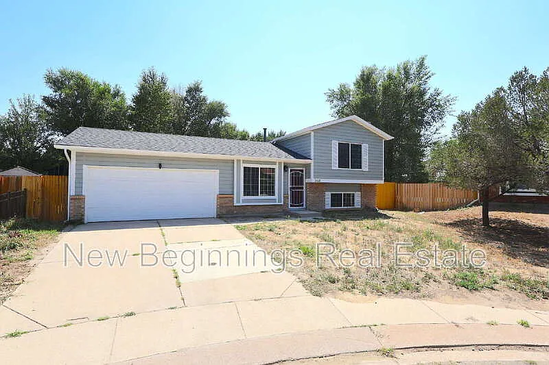 3 bed, 1.5 bath, 1150 sqft, $2,250 — Photo 2