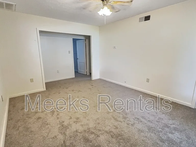 2709 Furlong Ave — Photo 3
