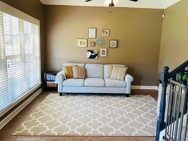 10501 Spruce Ridge Ln — Photo 12