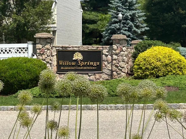 188 Willow Springs #188, New Milford, CT 06776