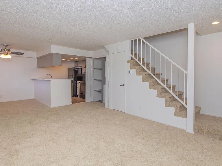 Glenoaks Terrace Apartments — Photo 14