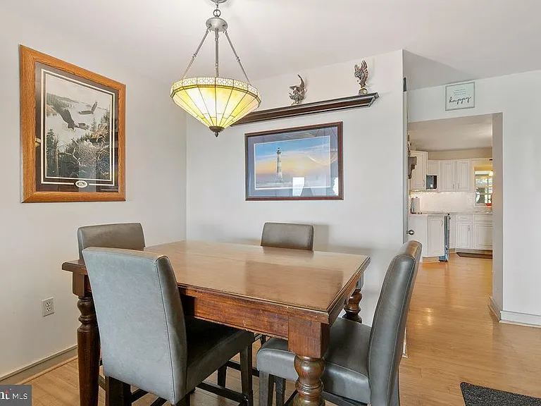 1348 Carpenters Point Rd — Photo 8