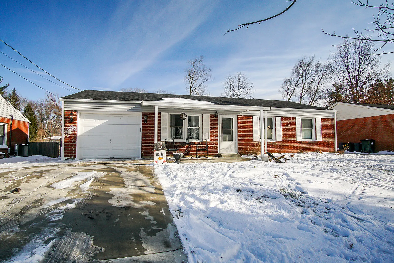 926 Brookcrest Dr photo 1
