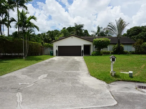 19748 SW 84th Pl, Cutler Bay, FL 33189