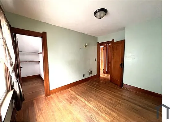 547 E Streicher St — Photo 23