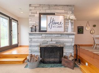 11 Cedar St, Plympton, MA 02367