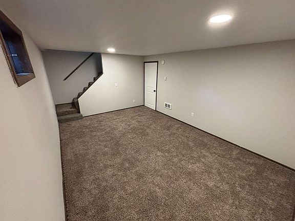 4th image of 533 E Sanson Ave #533
