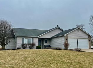 8908 Shearwater Pass, Fort Wayne, IN