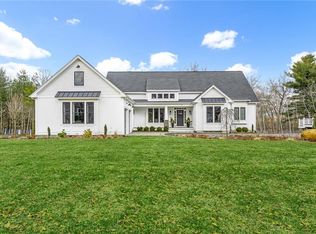 58 Brigade Dr, Saunderstown, RI 02874