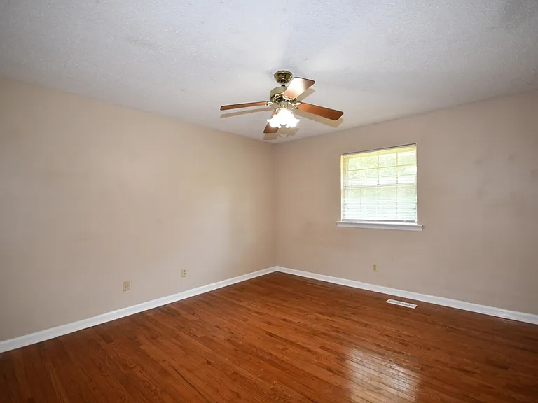6458 Longwood Ln — Photo 9