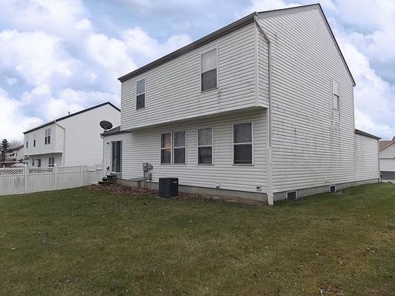 3rd image of 240 Essex Pl
