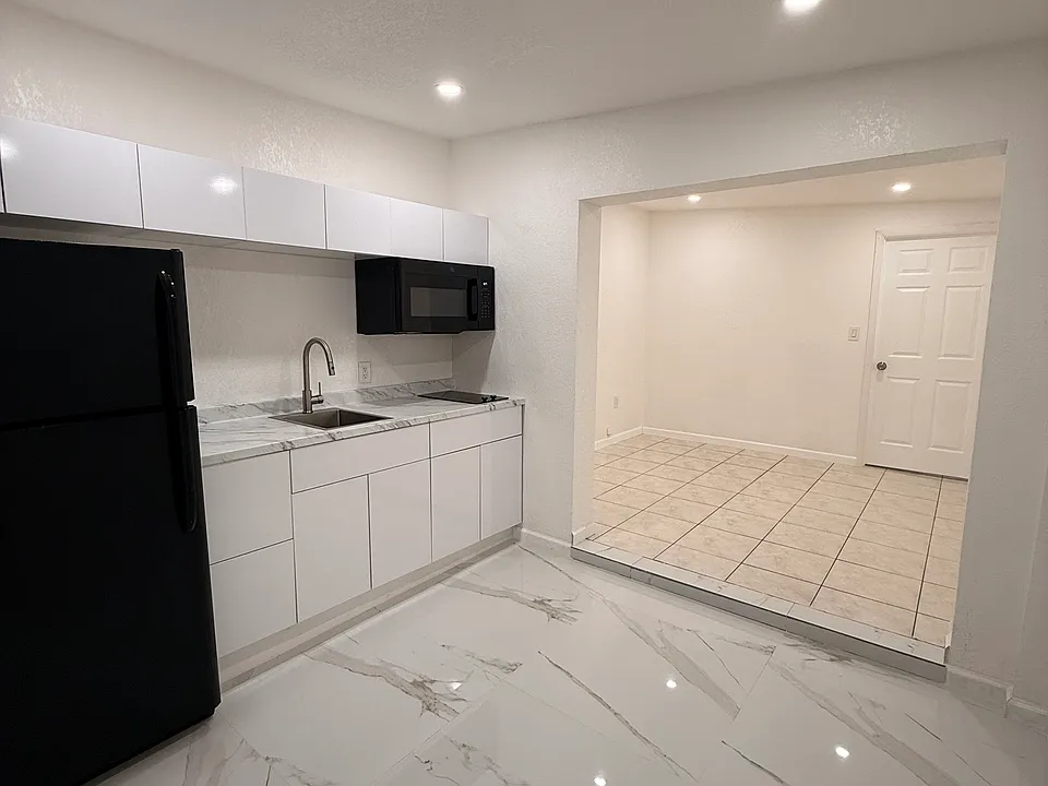 kitchen/dinning area