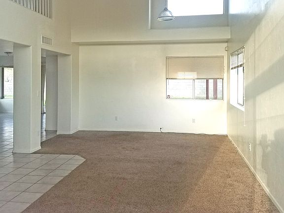 Entrance/living area