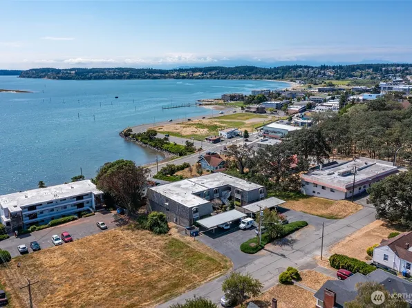 1199 SE 9th Avenue #206, Oak Harbor, WA 98277